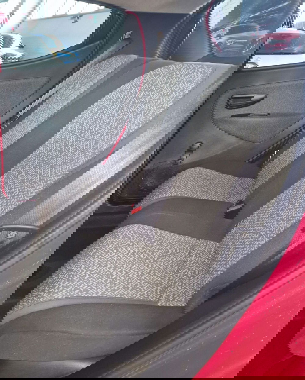 Lancia Ypsilon usata a Terni (9)