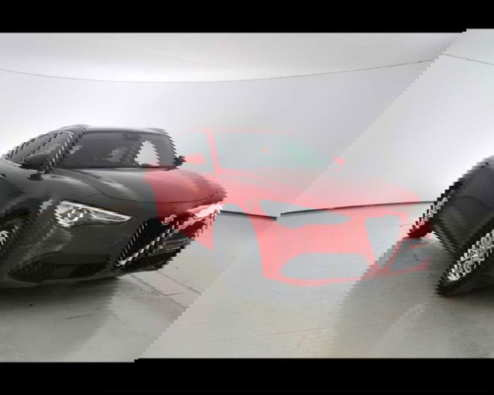 Alfa Romeo Stelvio usata a Bologna (3)