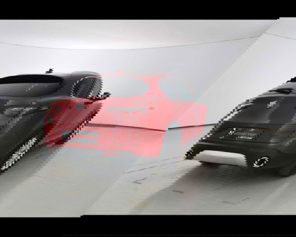 Alfa Romeo Stelvio usata a Bologna (5)