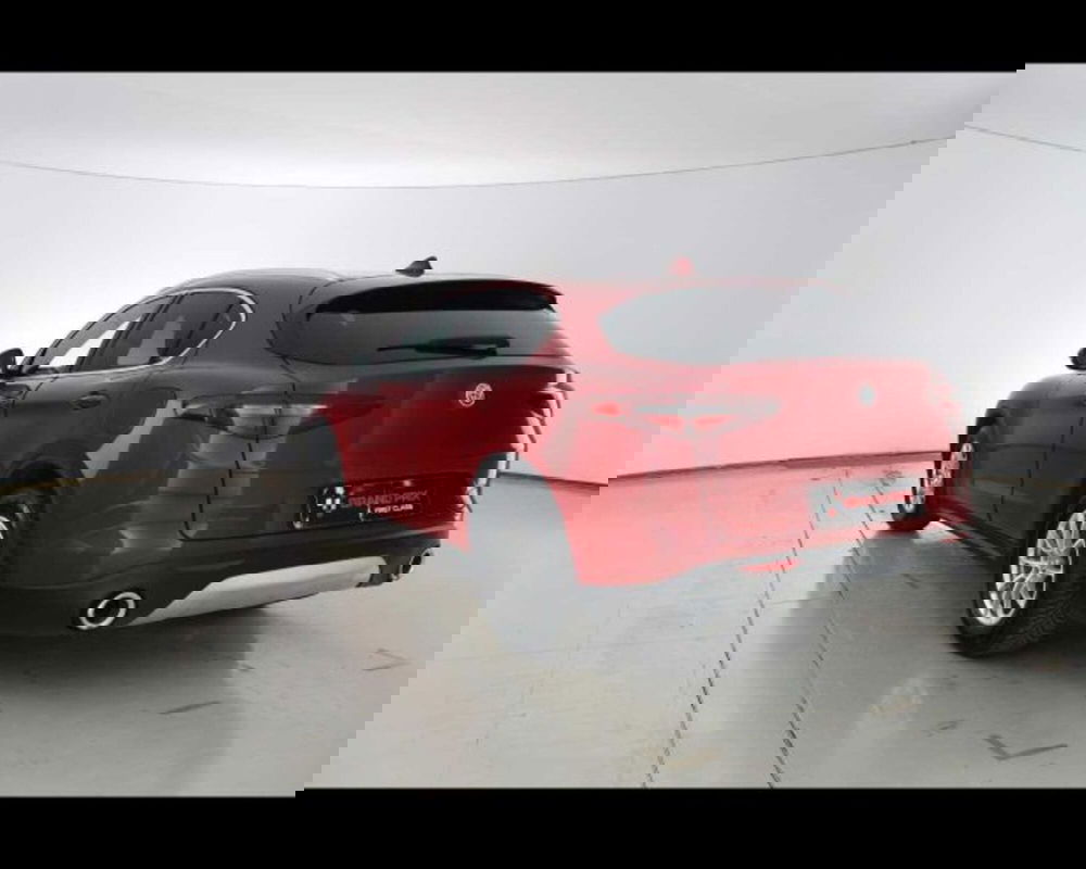 Alfa Romeo Stelvio usata a Bologna (7)
