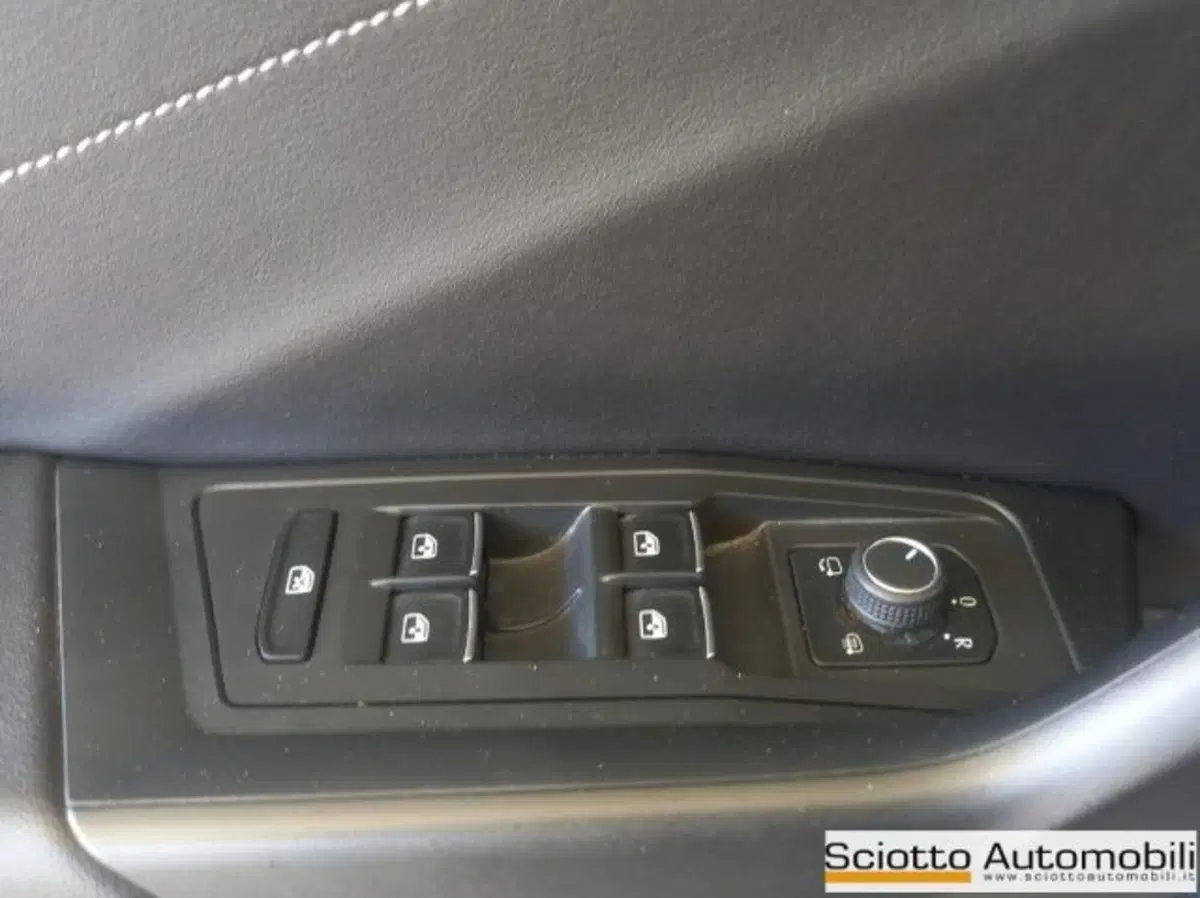 Volkswagen T-Roc usata a Messina (12)