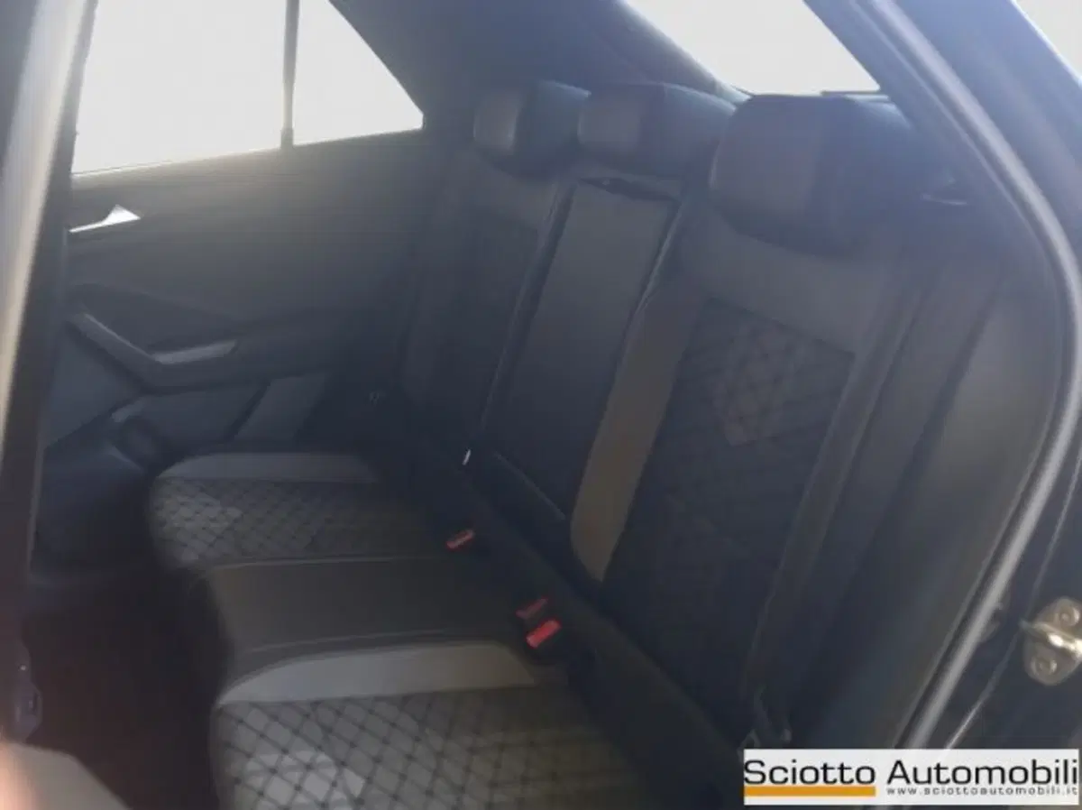 Volkswagen T-Roc usata a Messina (13)