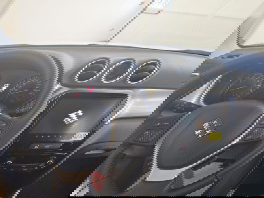 Suzuki Vitara nuova a Reggio Emilia (10)