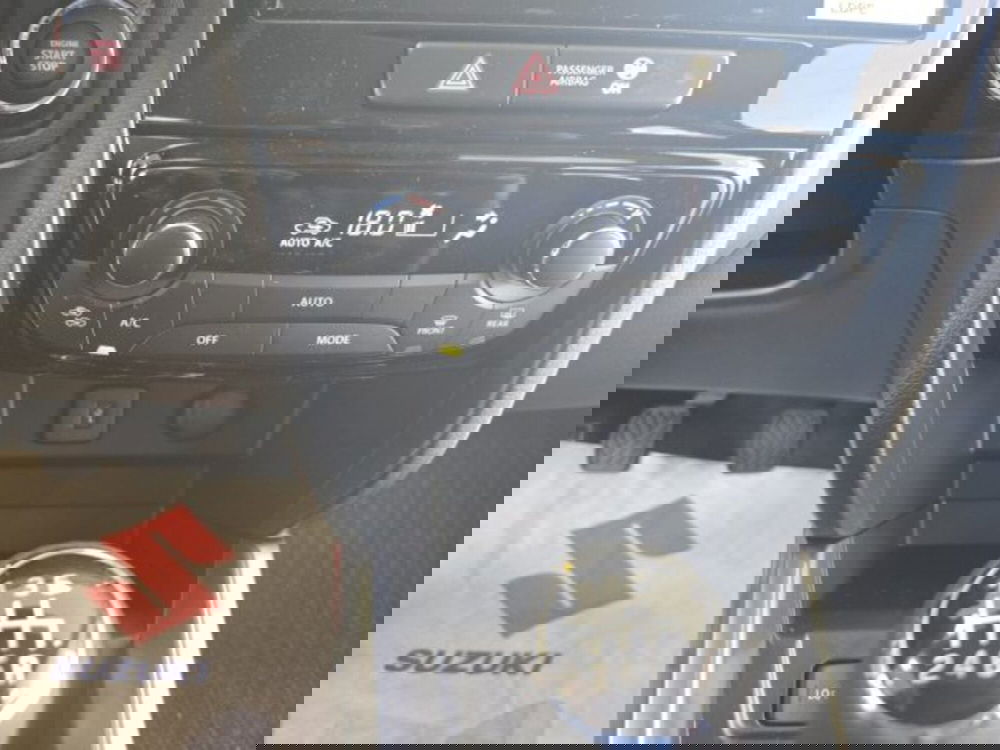 Suzuki Vitara nuova a Reggio Emilia (12)