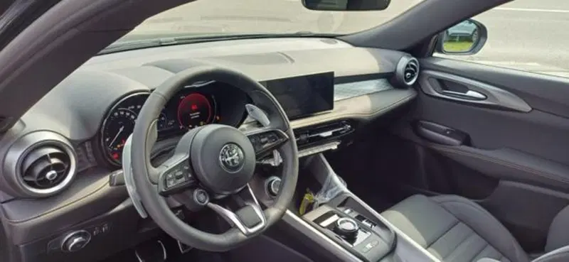 Alfa Romeo Tonale nuova a Padova (10)