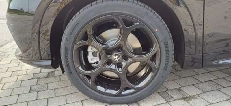 Alfa Romeo Tonale nuova a Padova (9)