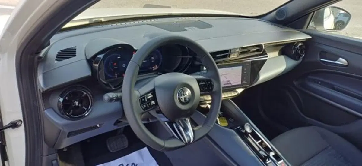 Alfa Romeo Junior nuova a Padova (10)
