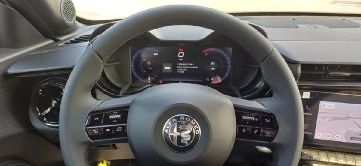 Alfa Romeo Junior nuova a Padova (17)