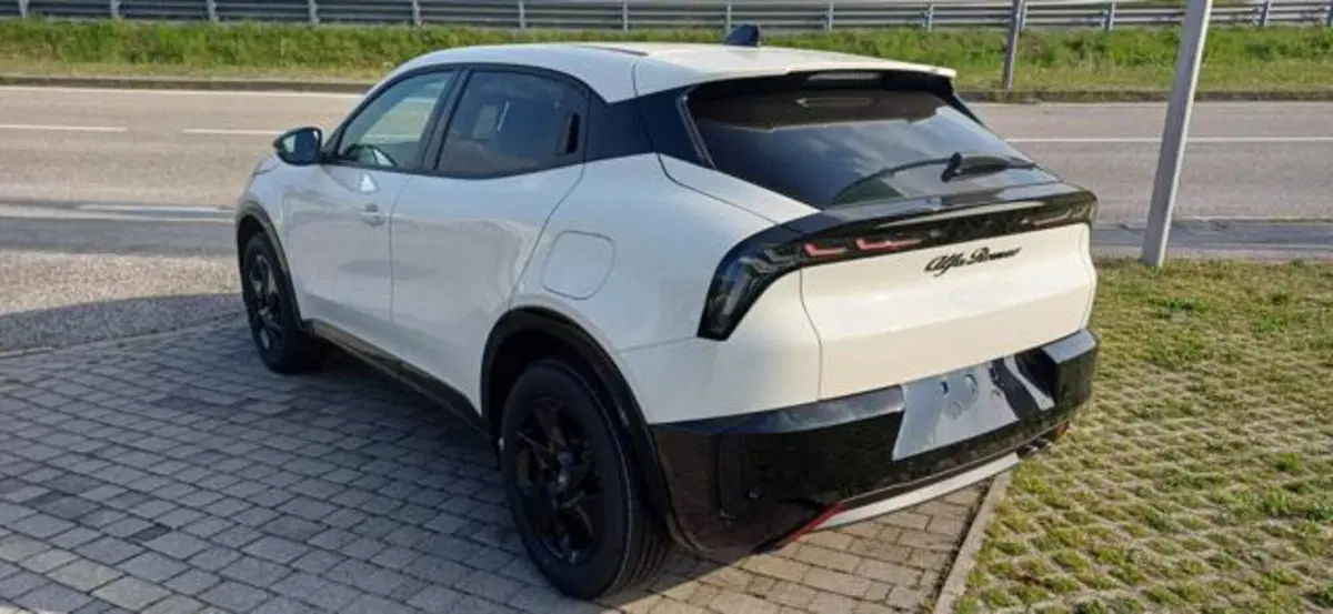 Alfa Romeo Junior nuova a Padova (3)