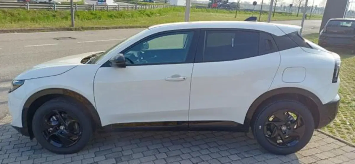 Alfa Romeo Junior nuova a Padova (6)