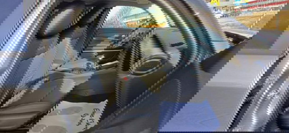 Jeep Avenger nuova a Padova (16)