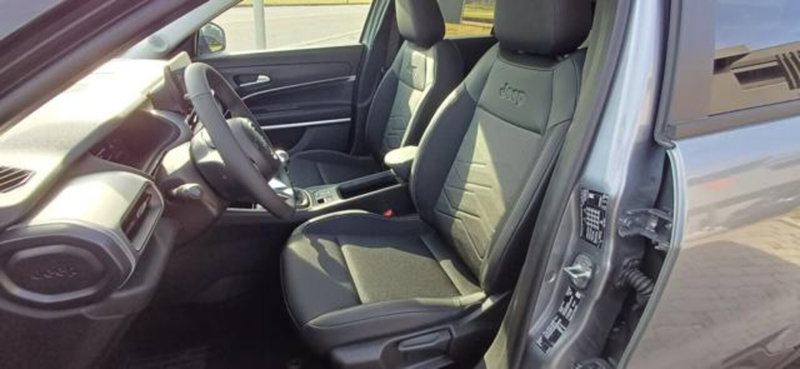 Jeep Avenger nuova a Padova (9)