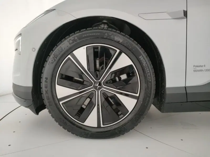 Polestar Polestar 4 nuova a Modena (8)
