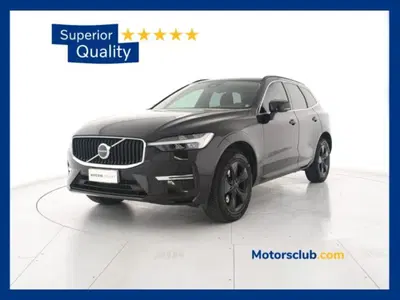 Volvo XC60 B4 automatico Core del 2023 usata a Modena