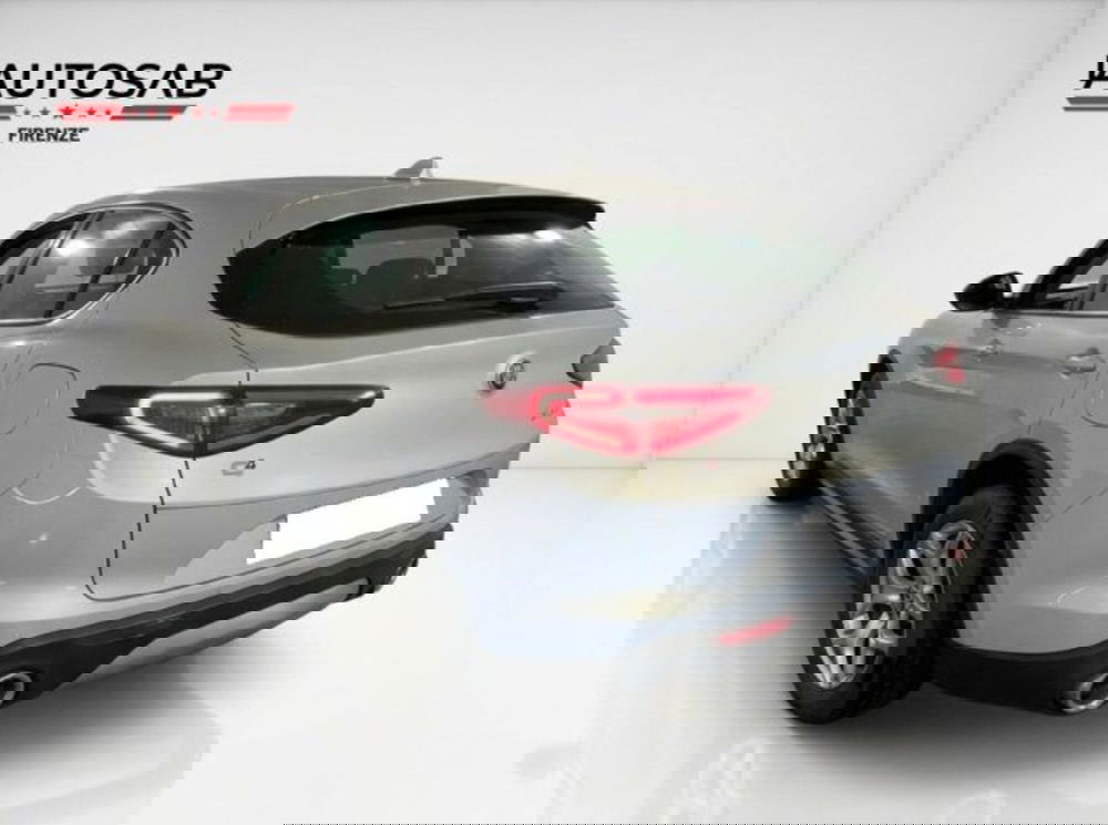 Alfa Romeo Stelvio usata a Firenze (6)