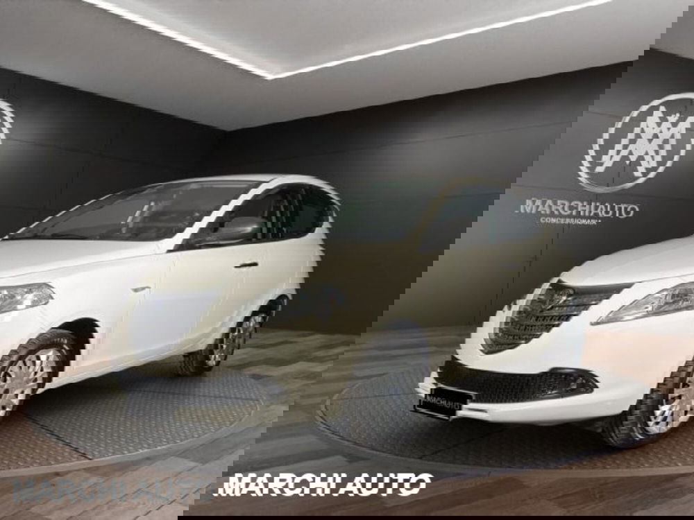 Lancia Ypsilon usata a Perugia