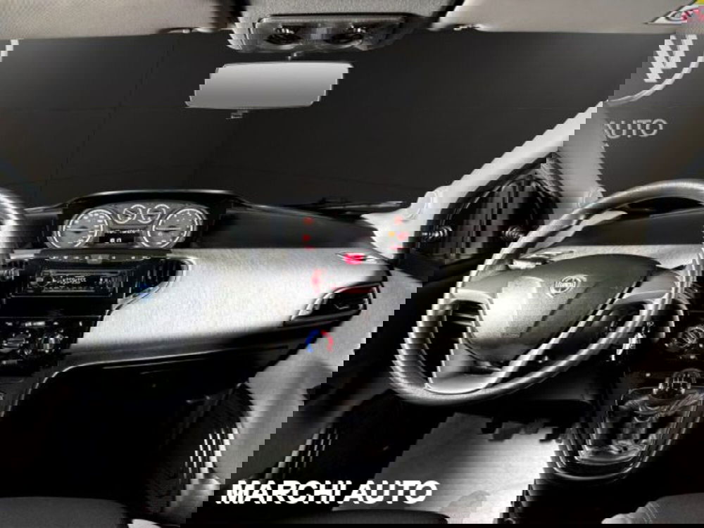 Lancia Ypsilon usata a Perugia (13)