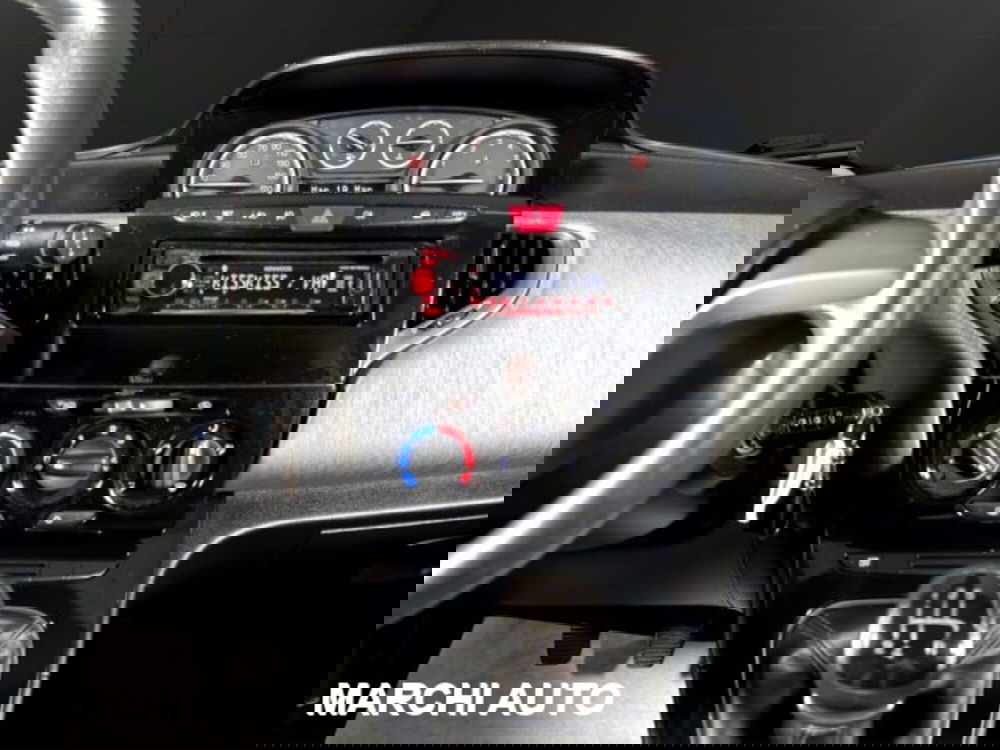 Lancia Ypsilon usata a Perugia (16)