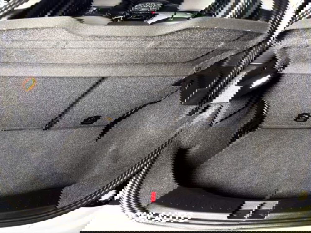 Lancia Ypsilon usata a Perugia (19)