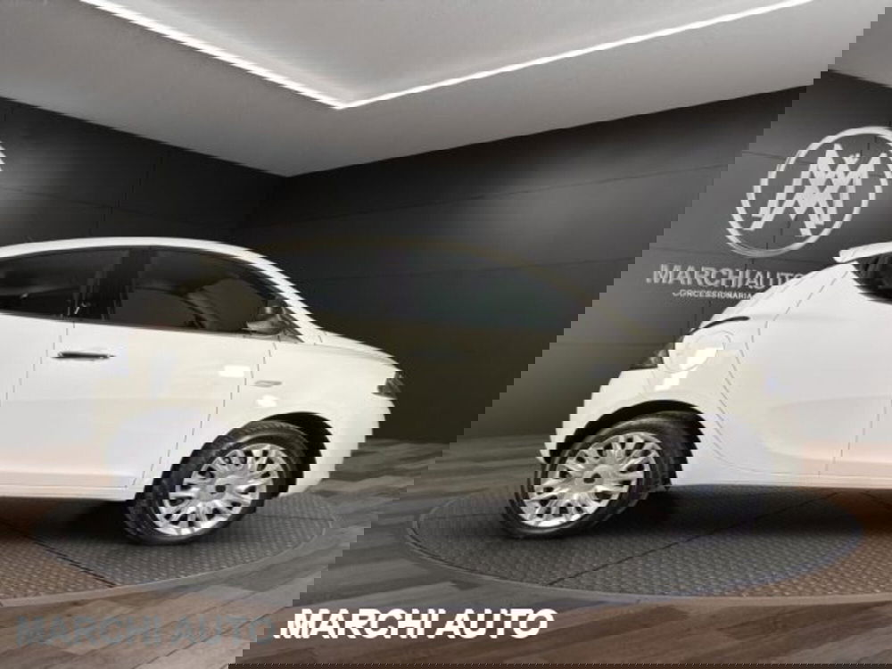 Lancia Ypsilon usata a Perugia (4)