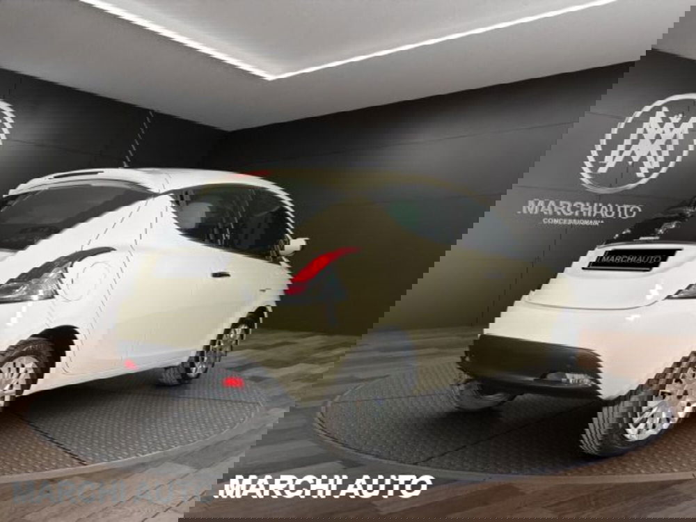 Lancia Ypsilon usata a Perugia (5)