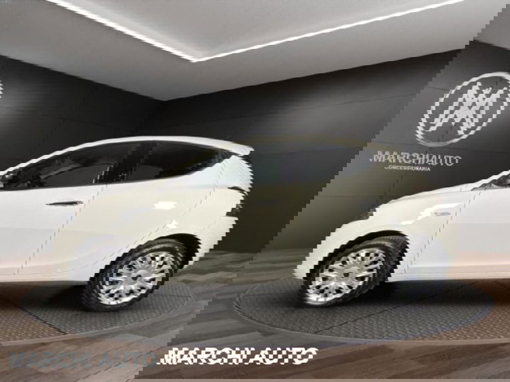 Lancia Ypsilon usata a Perugia (8)