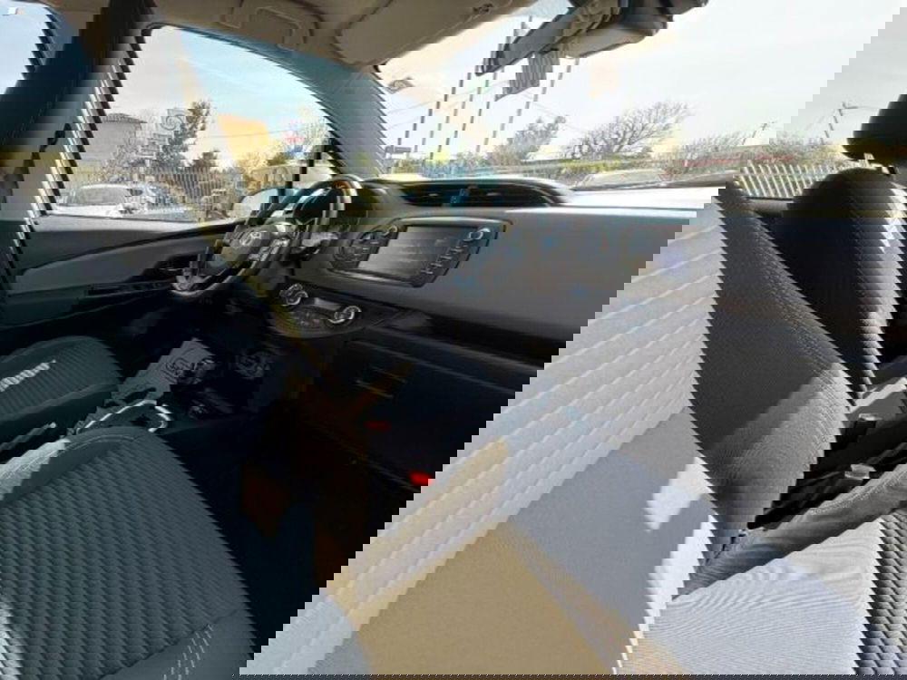 Toyota Yaris Cross usata a Lucca (10)