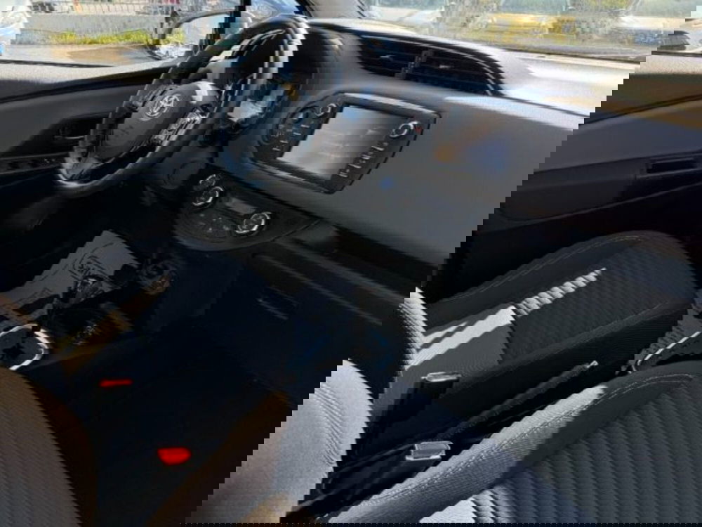 Toyota Yaris Cross usata a Lucca (9)