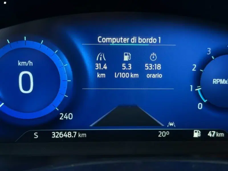 Ford Kuga usata a Lucca (17)