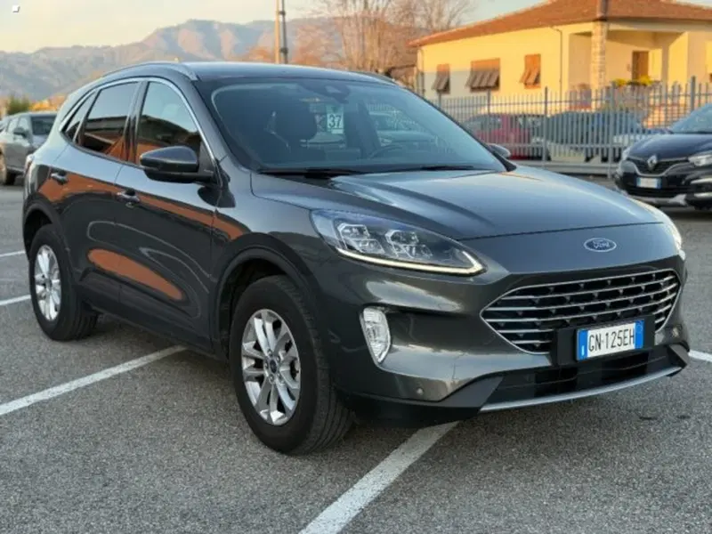 Ford Kuga usata a Lucca (3)