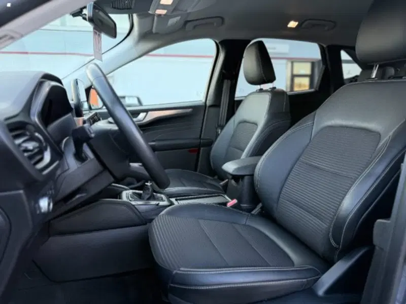 Ford Kuga usata a Lucca (8)