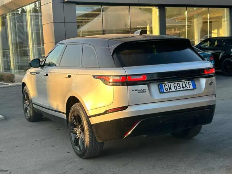 Land Rover Range Rover Velar usata a Lucca (12)