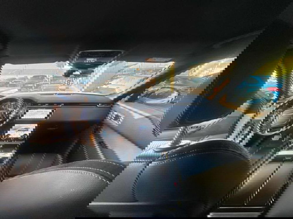 Land Rover Range Rover Velar usata a Lucca (7)