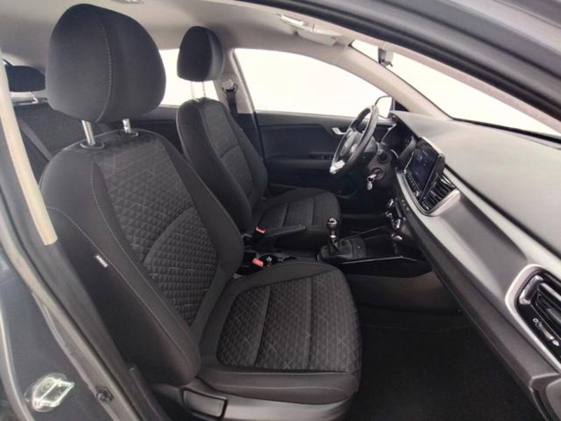 Kia Rio usata a Como (3)