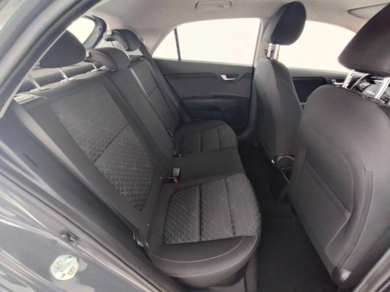 Kia Rio usata a Como (5)