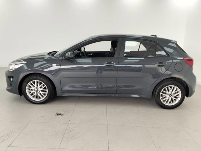 Kia Rio usata a Como (8)