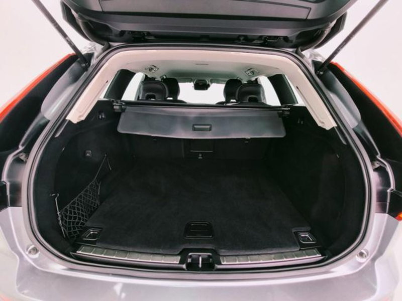Volvo XC60 usata a Como (18)
