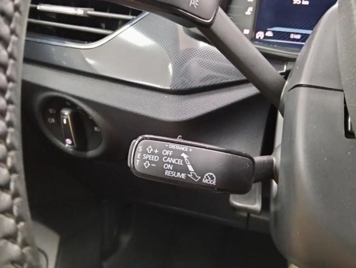 Skoda Kamiq usata a Como (11)