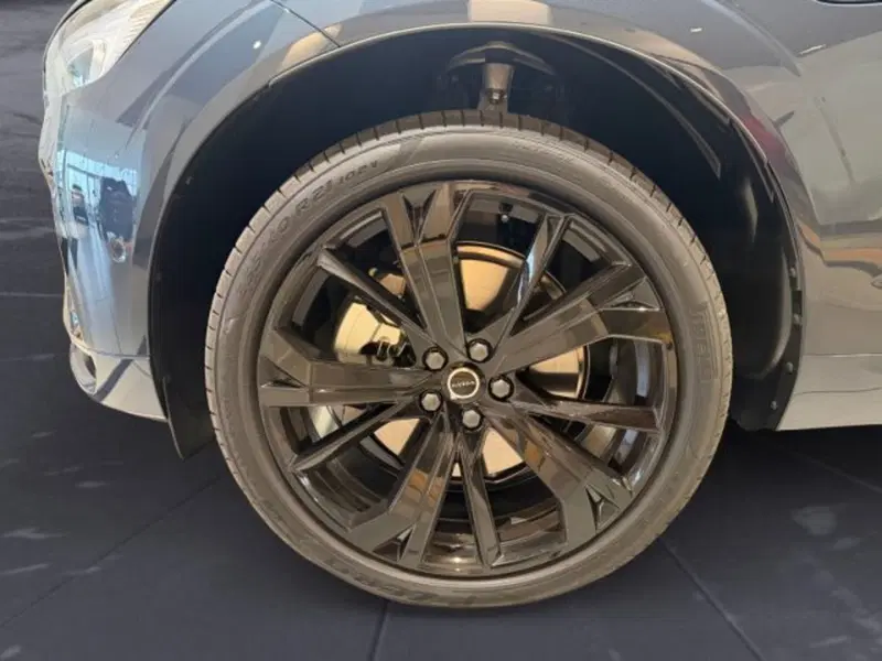 Volvo XC60 nuova a Udine (14)