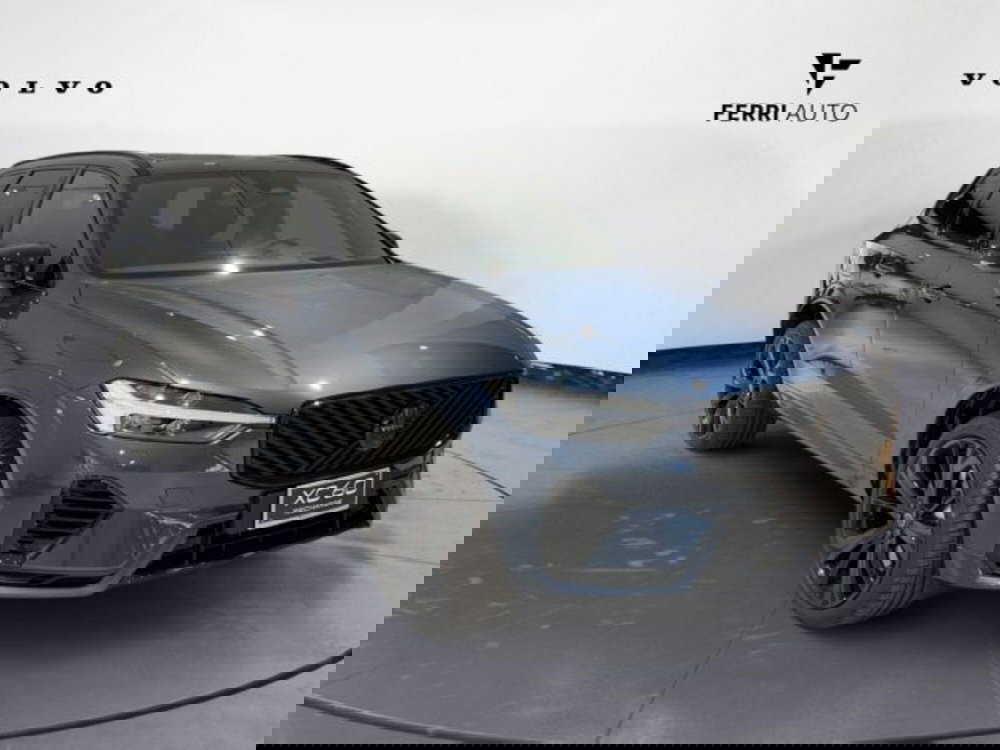 Volvo XC60 nuova a Udine (3)