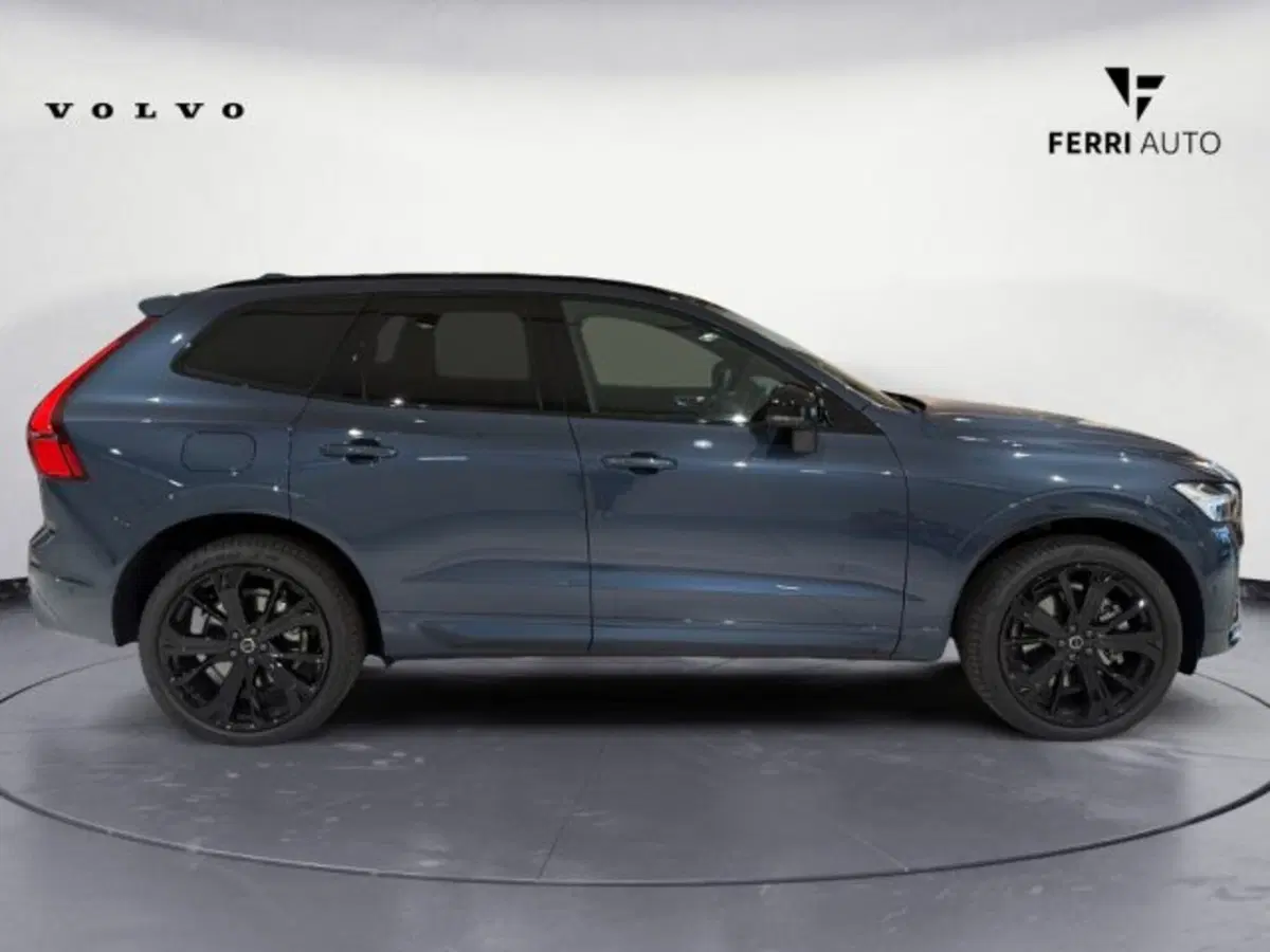 Volvo XC60 nuova a Udine (5)
