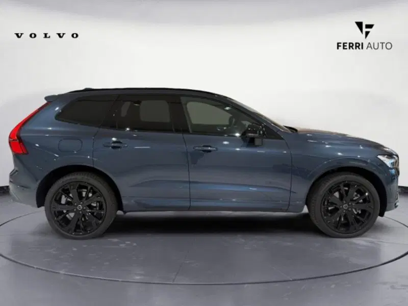 Volvo XC60 nuova a Udine (4)