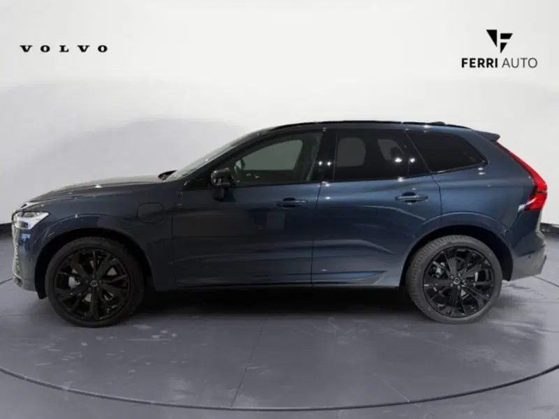 Volvo XC60 nuova a Udine (5)