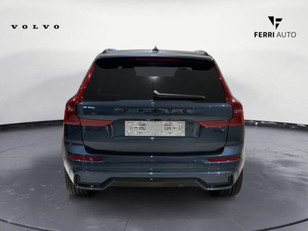 Volvo XC60 nuova a Udine (8)
