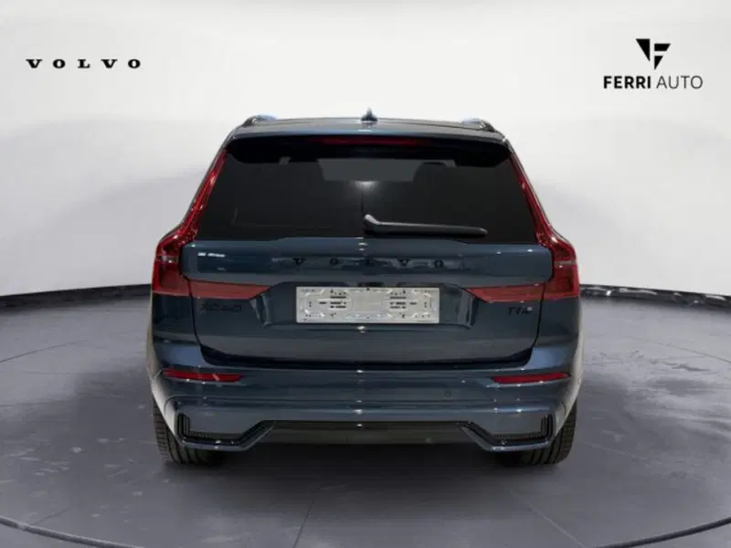 Volvo XC60 nuova a Udine (7)