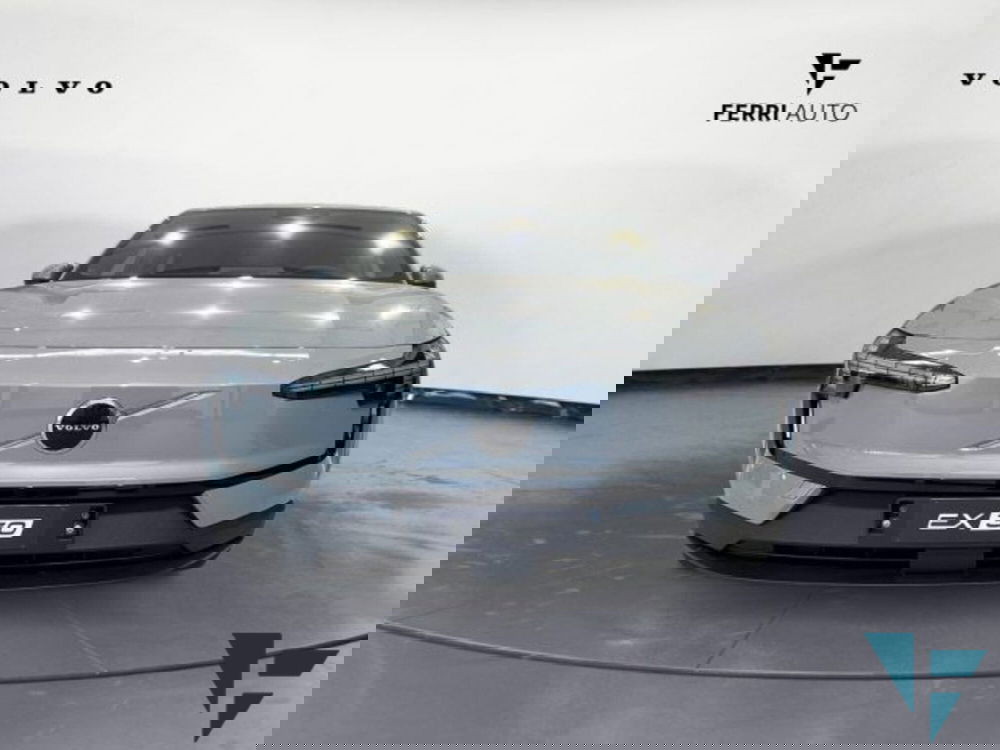 Volvo EX30 nuova a Udine (2)