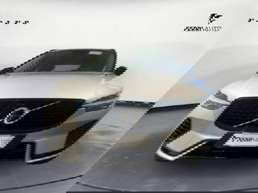 Volvo XC60 nuova a Udine (2)