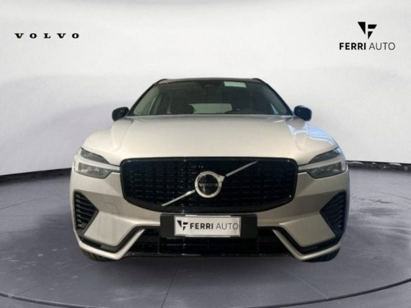 Volvo XC60 nuova a Udine (2)