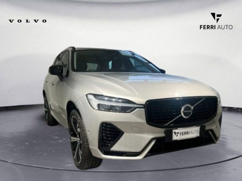 Volvo XC60 nuova a Udine (3)