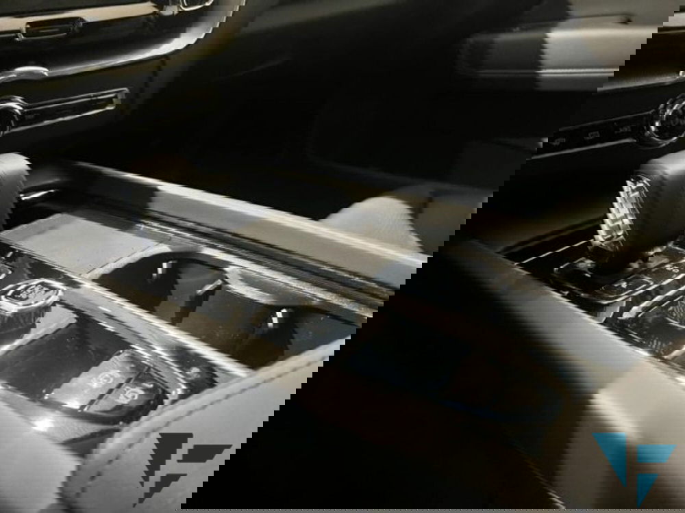 Volvo XC60 nuova a Udine (9)